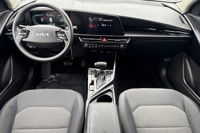 2023 Kia Niro LX