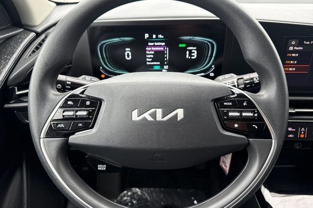 2023 Kia Niro LX