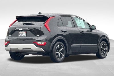 2023 Kia Niro LX