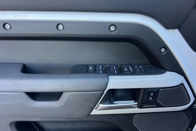 2024 Land Rover Defender S