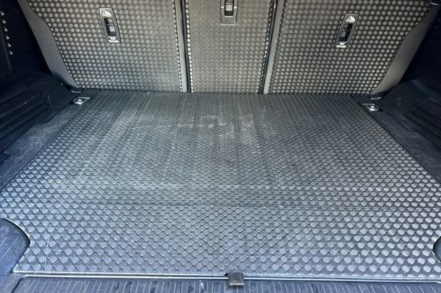 2024 Land Rover Defender S