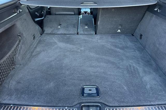 2021 Mercedes-Benz GLC 300 GLC 300