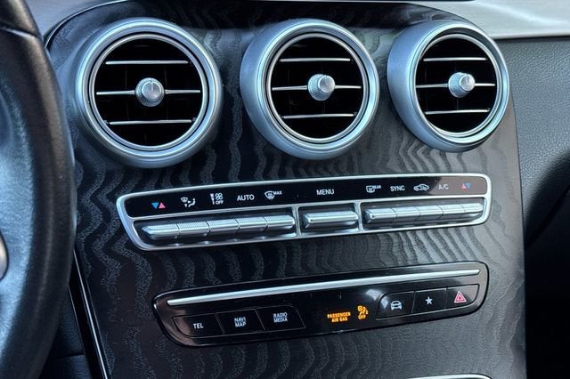 2021 Mercedes-Benz GLC 300 GLC 300