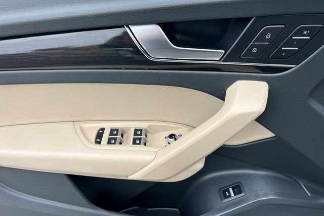 2020 Audi Q5 Premium